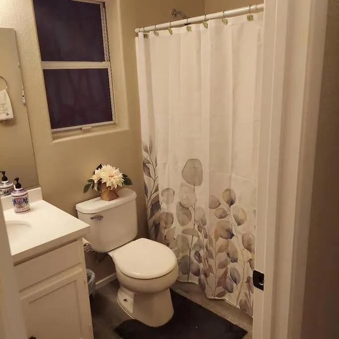 New Beautifully Remodeled Home In Las Vegas